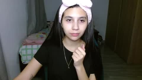 Mia online show from September 23, 5:38 am