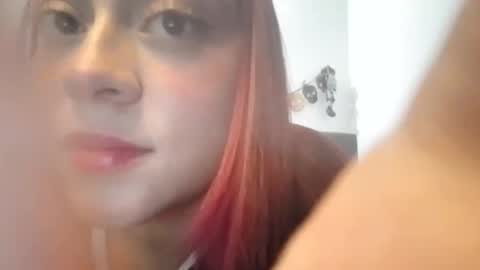 Snapshot of mia_adams_red chatting on October 20, 11:19 pm mia online show from October 20, 11:19 pm