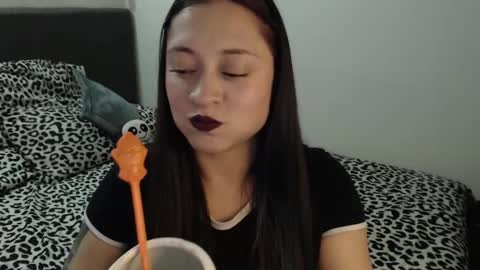 mia online show from January 9, 1:18 am
