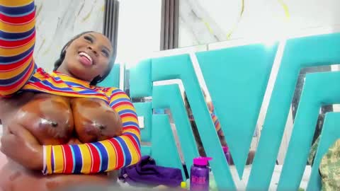 Snapshot of mia_alvares chatting on February 28, 11:36 am Mia online show from February 28, 11:36 am