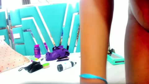 Snapshot of mia_alvares chatting on March 4, 11:29 am Mia online show from March 4, 11:29 am