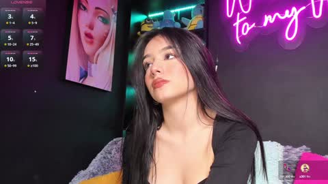 Mia Baker  online show from December 2, 10:54 pm