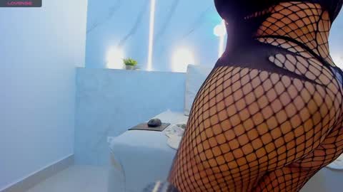 Snapshot of mia_becke chatting on January 13, 12:24 pm Mia online show from January 13, 12:24 pm