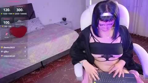 mia online show from February 10, 6:16 am