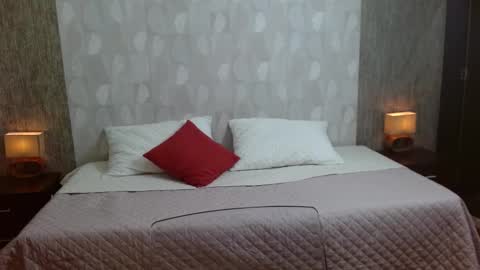 Mia online show from February 23, 11:42 am