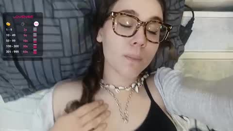 Snapshot of mia_boone chatting on December 2, 7:58 pm mia_boone online show from December 2, 7:58 pm