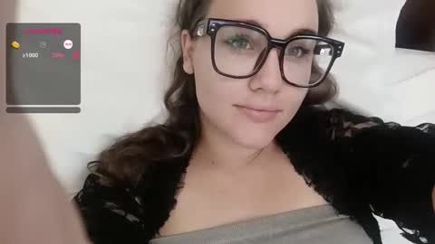 Snapshot of mia_boone chatting on October 11, 8:33 pm mia_boone online show from October 11, 8:33 pm