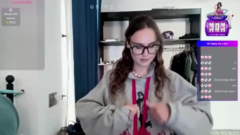 Snapshot of mia_boone chatting on September 10, 2:00 am mia_boone online show from September 10, 2:00 am