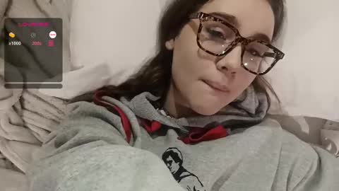 Snapshot of mia_boone chatting on January 28, 1:38 pm mia_boone online show from January 28, 1:38 pm