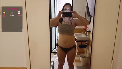 Snapshot of mia_boone chatting on January 13, 11:17 pm mia_boone online show from January 13, 11:17 pm