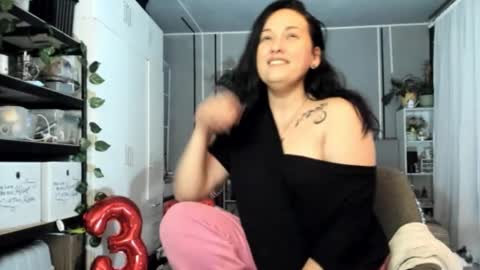 MIA online show from December 9, 8:12 pm