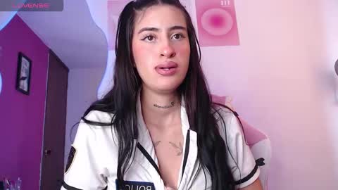 Snapshot of mia_colins1 chatting on October 27, 3:07 pm emily online show from October 27, 3:07 pm