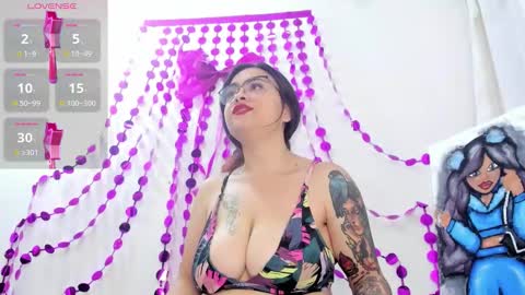 mia online show from October 18, 11:35 am