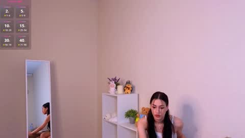 Snapshot of mia_crazyy chatting on October 24, 5:09 pm U can call me Angel3 online show from October 24, 5:09 pm