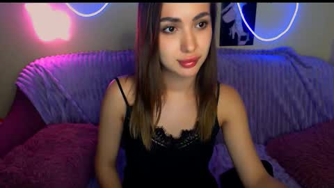 Snapshot of mia_cutie77 chatting on September 26, 11:08 am mia_cutie77 online show from September 26, 11:08 am