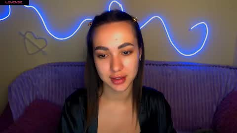 Snapshot of mia_cutie77 chatting on October 25, 7:27 am mia_cutie77 online show from October 25, 7:27 am