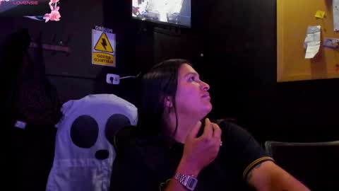 Snapshot of mia_daniela_ chatting on October 7, 4:17 am Mia daniela online show from October 7, 4:17 am