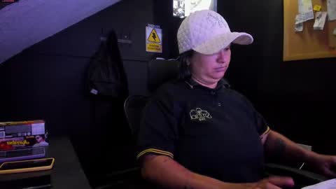 Snapshot of mia_daniela_ chatting on September 20, 8:40 pm Mia daniela online show from September 20, 8:40 pm