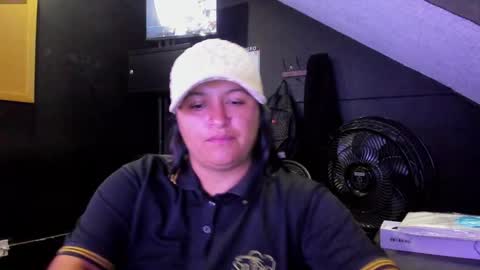 Snapshot of mia_daniela_ chatting on September 23, 2:10 am Mia daniela online show from September 23, 2:10 am