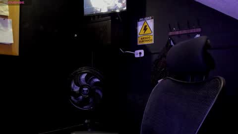 Snapshot of mia_daniela_ chatting on October 31, 6:04 am Mia daniela online show from October 31, 6:04 am