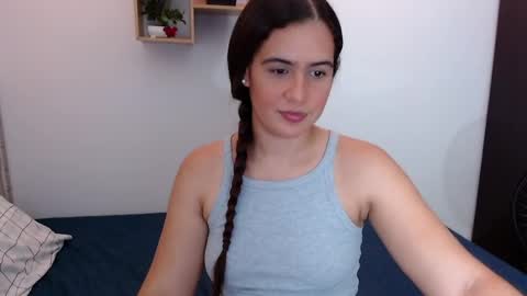 Mia online show from December 15, 1:35 am