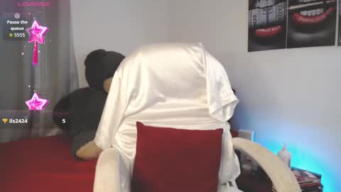 Mia online show from September 18, 12:53 am