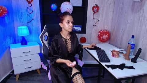 Snapshot of mia_esposito2 chatting on September 25, 3:38 am mia_esposito2 online show from September 25, 3:38 am