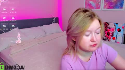 Snapshot of mia_ferd chatting on October 14, 2:58 am Mia online show from October 14, 2:58 am