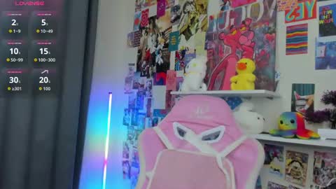 Mia online show from July 7, 6:47 am