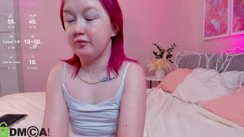 Snapshot of mia_ferd chatting on September 18, 3:27 am Mia online show from September 18, 3:27 am