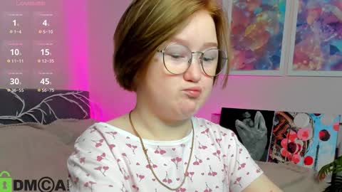 Snapshot of mia_ferd chatting on October 22, 3:00 am Mia online show from October 22, 3:00 am