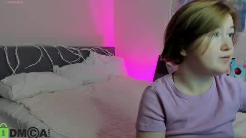 Snapshot of mia_ferd chatting on October 19, 2:24 am Mia online show from October 19, 2:24 am