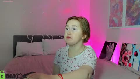 Snapshot of mia_ferd chatting on October 20, 2:36 am Mia online show from October 20, 2:36 am