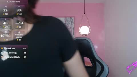 Mia online show from January 8, 6:01 pm