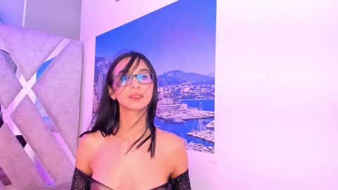 Snapshot of mia_fowler7 chatting on September 14, 3:15 am MIA online show from September 14, 3:15 am