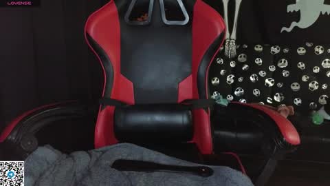 Snapshot of mia_g0ld chatting on October 18, 8:32 pm Golden ones online show from October 18, 8:32 pm