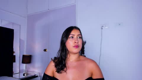 Snapshot of mia_garcia2 chatting on January 31, 8:54 pm MIA online show from January 31, 8:54 pm