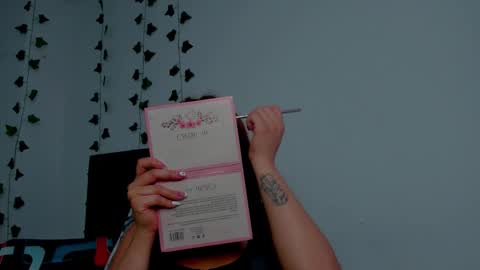 Snapshot of mia_garcia2 chatting on October 15, 9:28 pm MIA online show from October 15, 9:28 pm