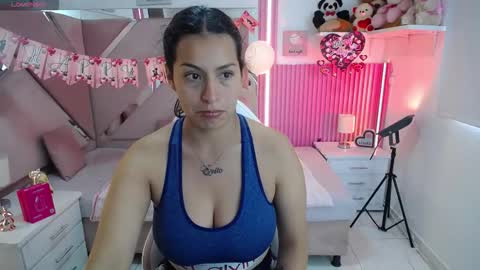 mia_garcia28 online show from February 17, 8:30 pm