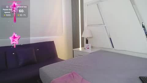 Snapshot of mia_garcia28 chatting on September 25, 8:28 pm mia_garcia28 online show from September 25, 8:28 pm