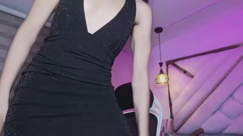 Mia online show from February 8, 8:40 am