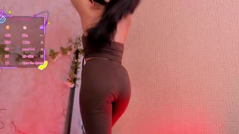 Snapshot of mia_gothzx chatting on September 28, 12:43 pm Mia online show from September 28, 12:43 pm