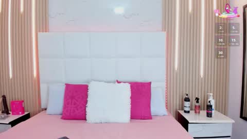 Snapshot of mia_greco_ chatting on October 17, 8:34 pm mia_greco_ online show from October 17, 8:34 pm