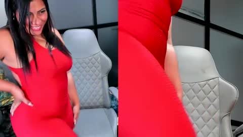 Snapshot of mia_hotwife chatting on March 11, 7:25 pm Mia.... Nice to meet you thumb up me please its important online show from March 11, 7:25 pm