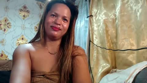 mia online show from December 21, 10:06 am