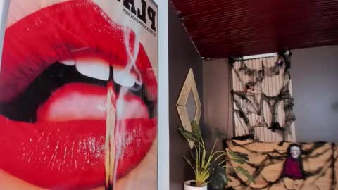 Snapshot of mia_jagger chatting on October 22, 11:15 am Val online show from October 22, 11:15 am