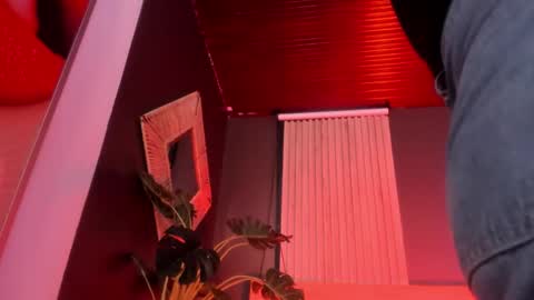 Snapshot of mia_jagger chatting on September 18, 12:15 pm Val online show from September 18, 12:15 pm