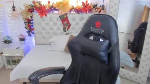    online show from December 23, 1:03 pm