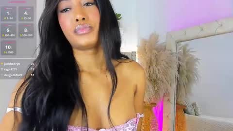 mia_juicy_ online show from September 30, 11:09 pm