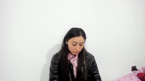 Snapshot of mia_kanee chatting on December 19, 5:29 am mia kaneee online show from December 19, 5:29 am